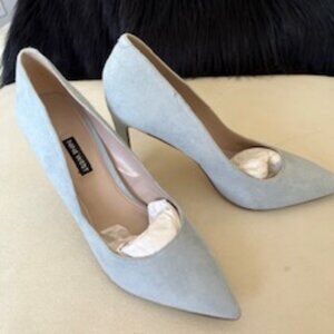 Nine West Tatiana Pointy Toe Pumps in baby blue suede, size 10M